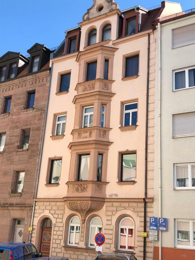 Apartment 3 Mobiliert Nahe Zentrum/3 Furnished Near Center